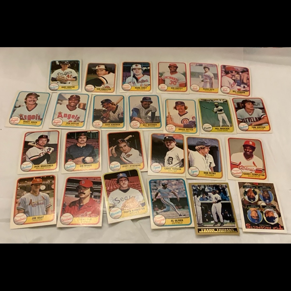 Bundle of Baseball Cards Lot 170